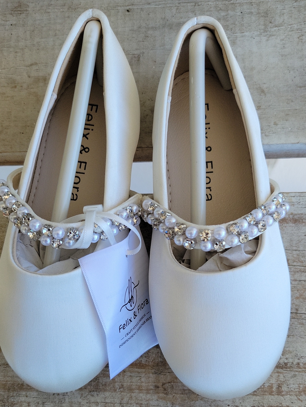 Felix & Flora Girls' White Pearl-Adorned Mary Jane Dress Shoes Wedding Party